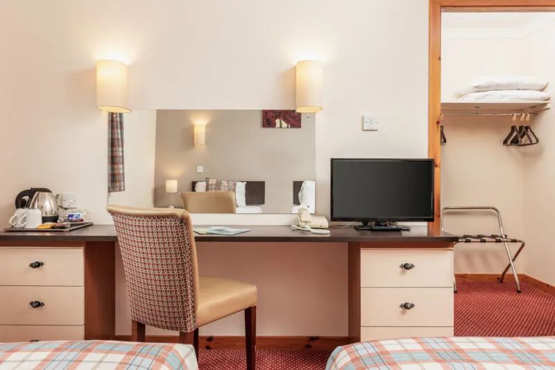 Highlander Hotel