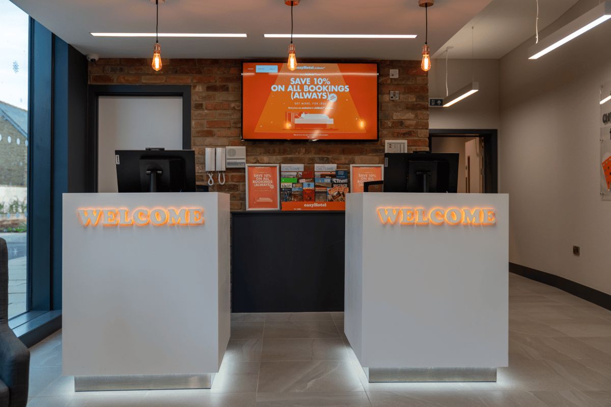 Easyhotel