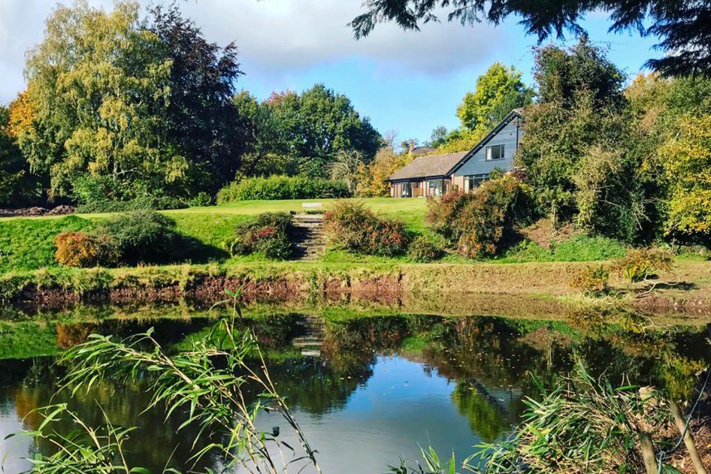Cwmbach Lodge Luxury Bed and Breakfast