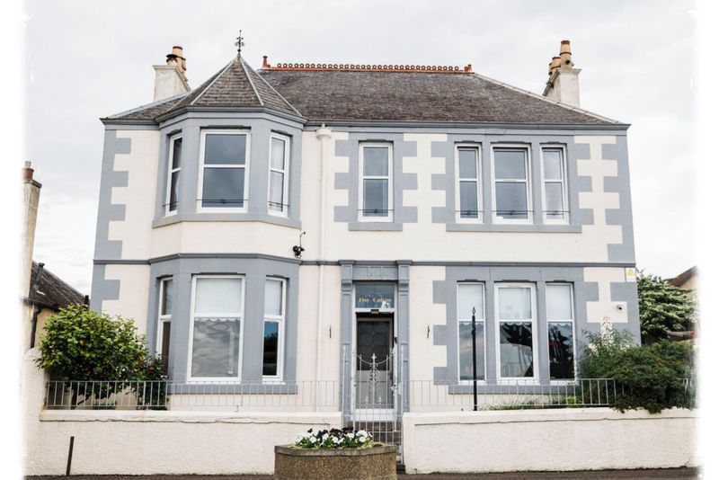 The Cairns - Beachfront  Rooms & house rental Leven, Fife, Scotland