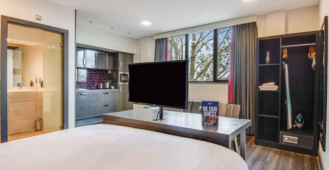Roomzzz Chester City