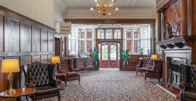 Russ Hill Hotel