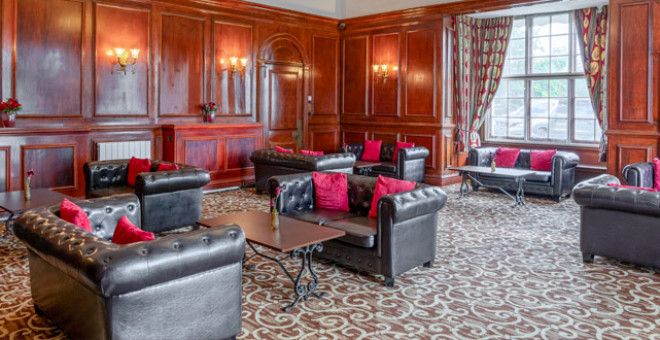 Russ Hill Hotel