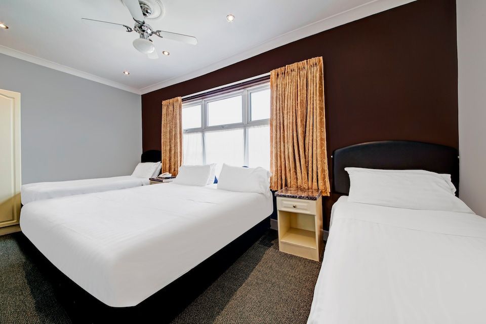 OYO Bostons Manor Hotel, Hanwell London