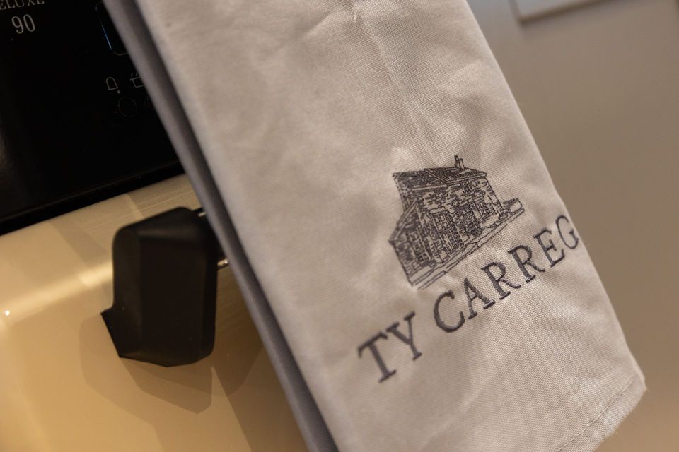 Ty Carreg
