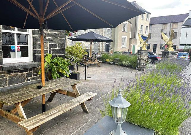 The Eagles Hotel Bar & Restaurant