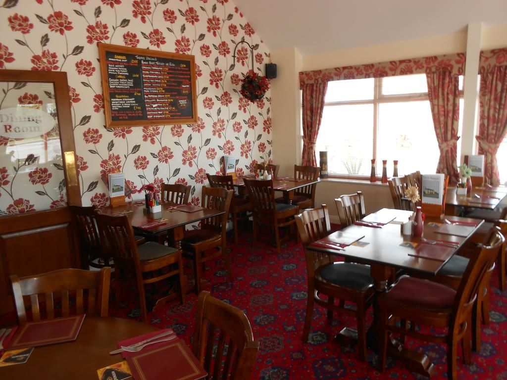 Fox & Hounds