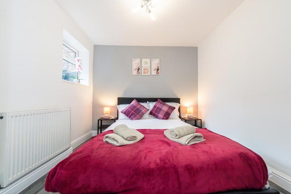 Five Seasons Liverpool City - Modern Studios near Anfield