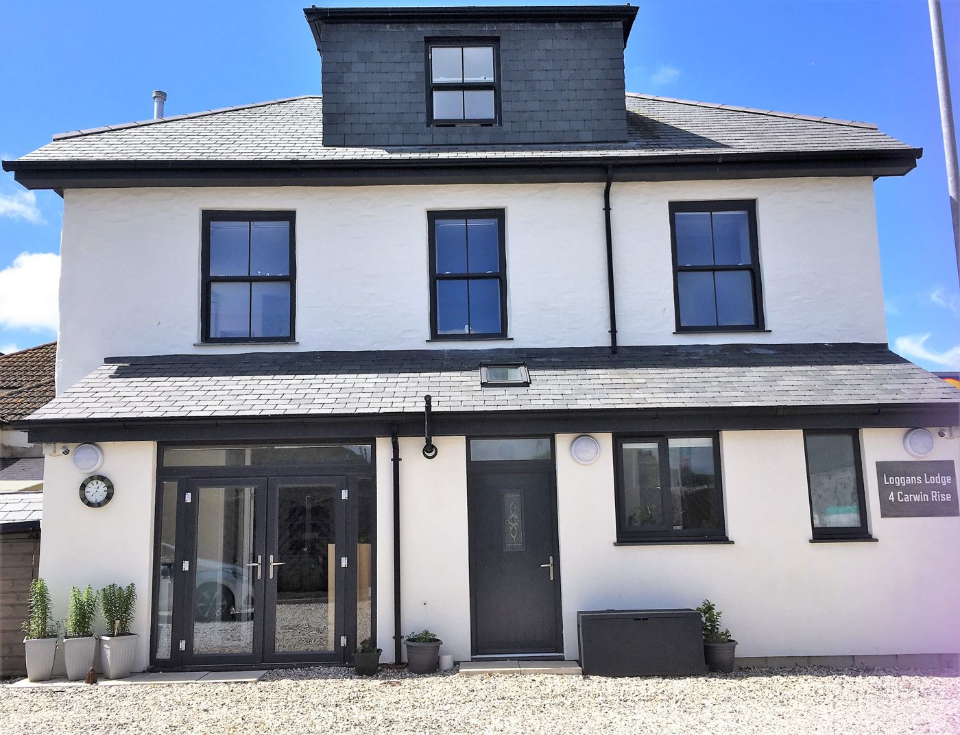 Loggans Lodge Bed & Breakfast