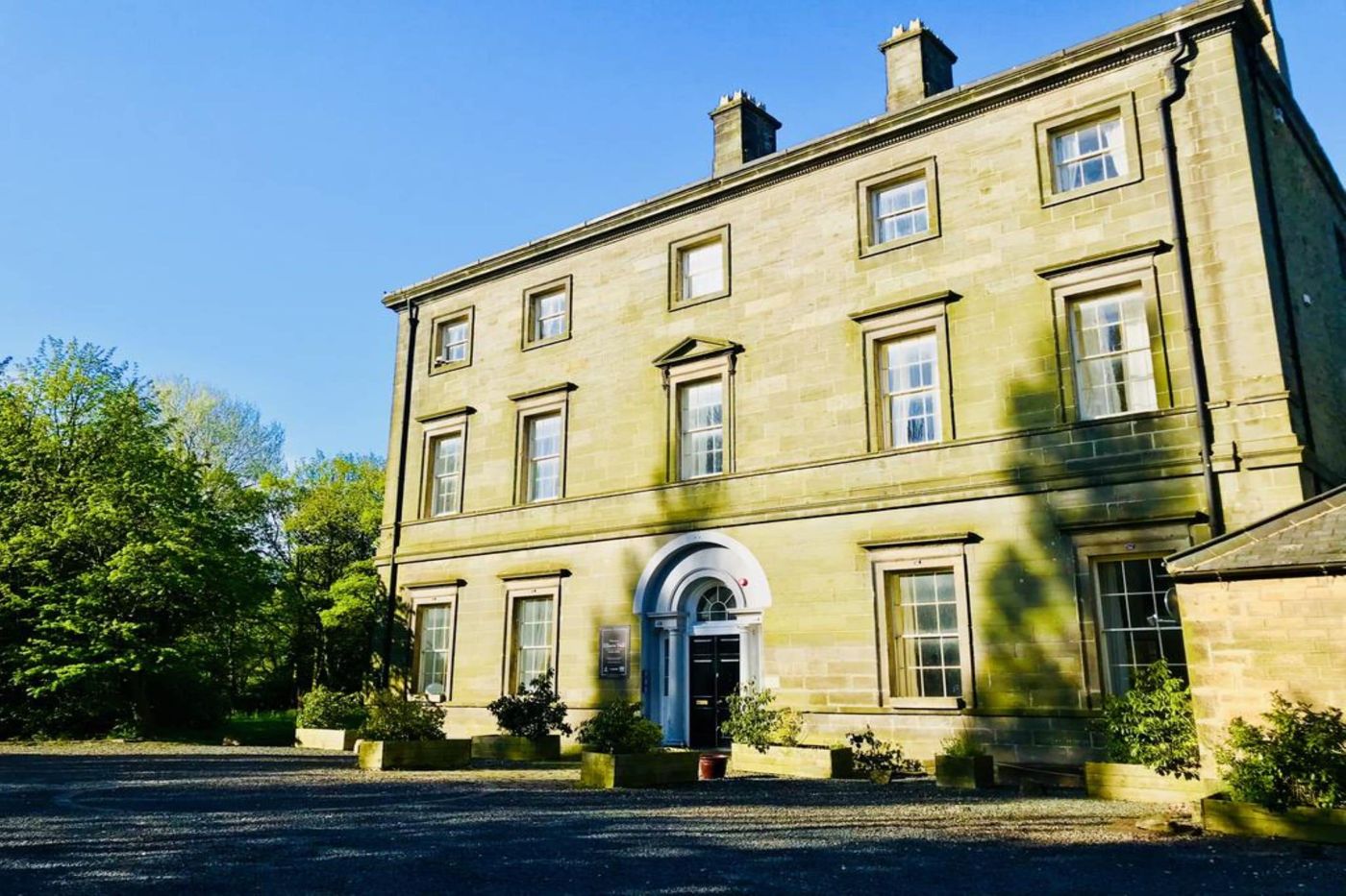 OYO Ellison Hall