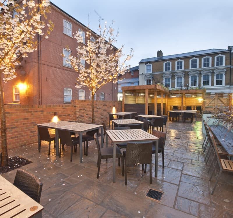 The Queen Hotel