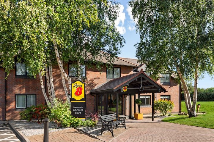Super 8 by Wyndham