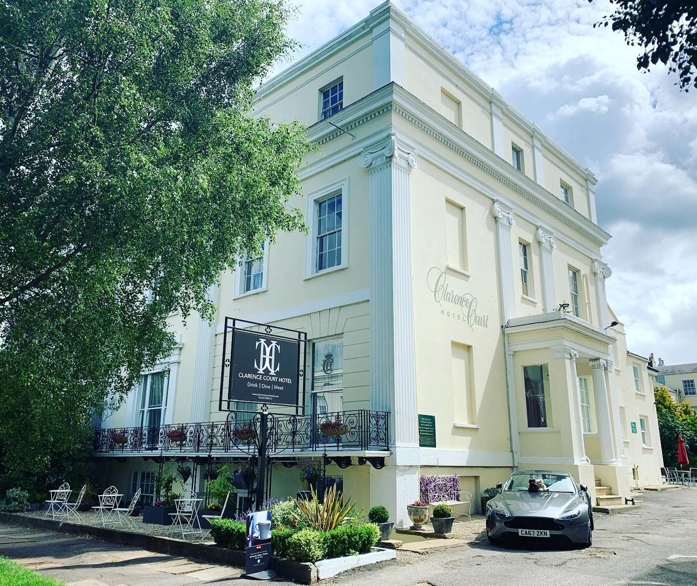 Clarence Court Hotel