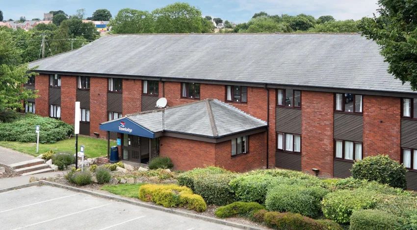 Travelodge Northop Hall
