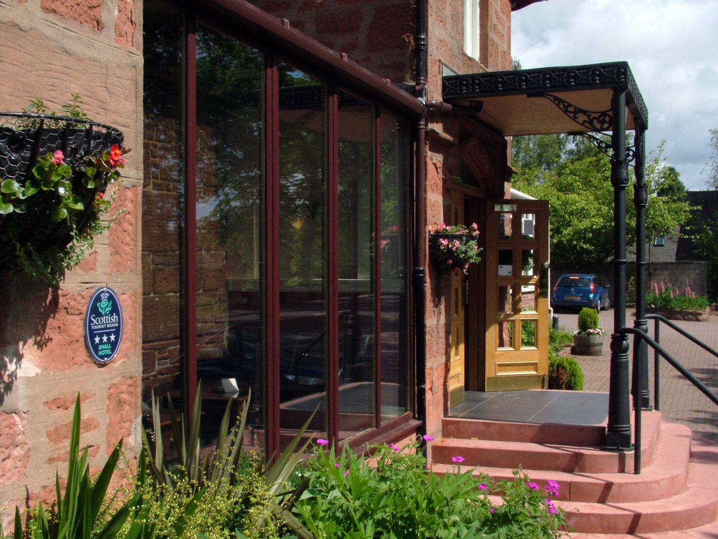 Inchture Hotel