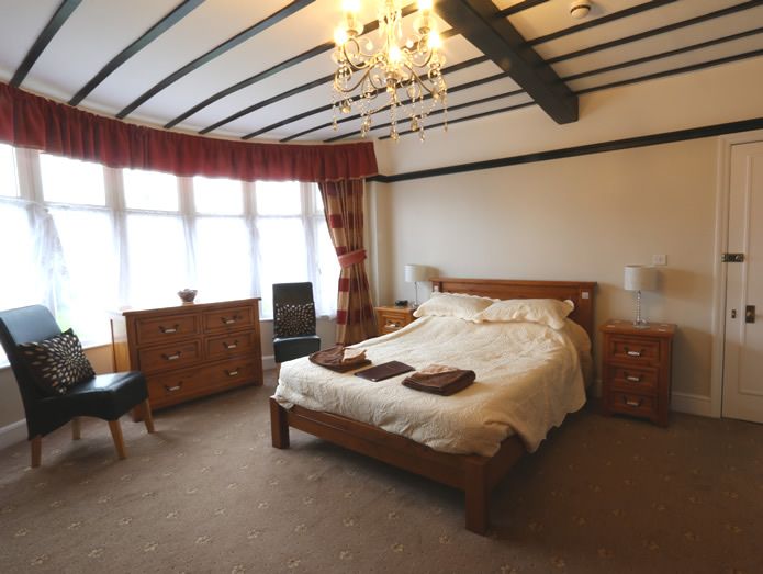 Barons Court Hotel