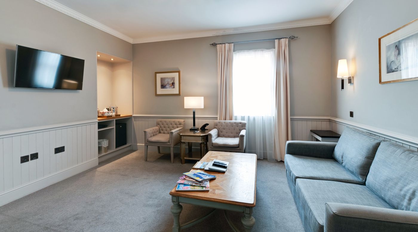 Empire Hotel