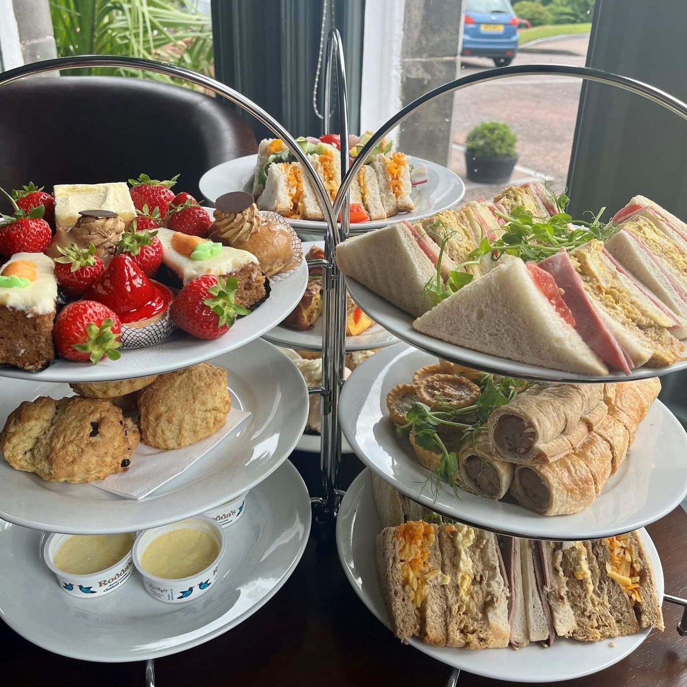 Strathearn Hotel
