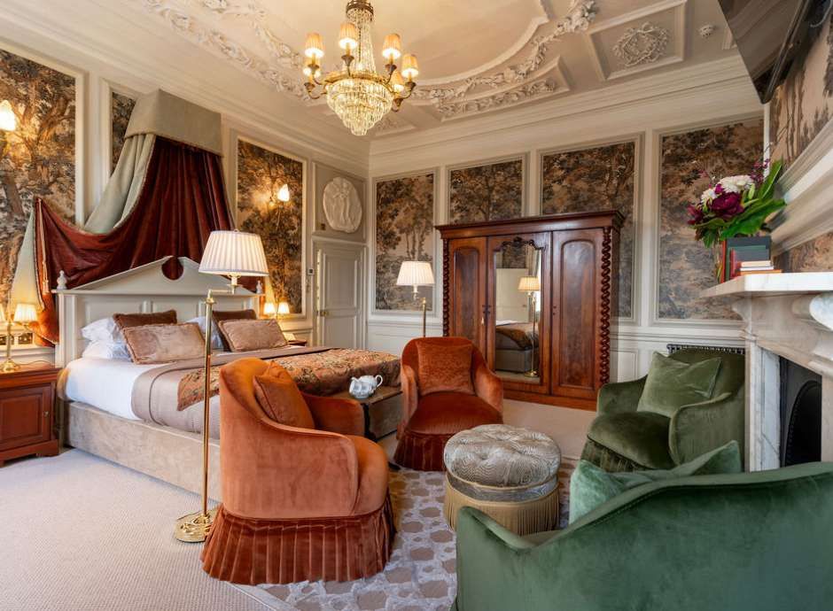 Royal Hotel