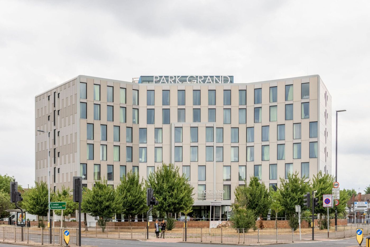 Park Grand London Heathrow