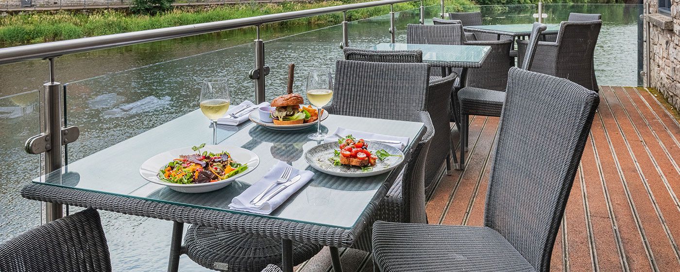 Riverside Hotel