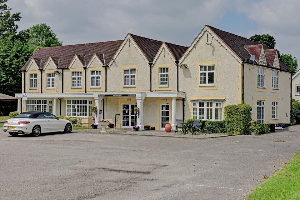 The Airport Lodge