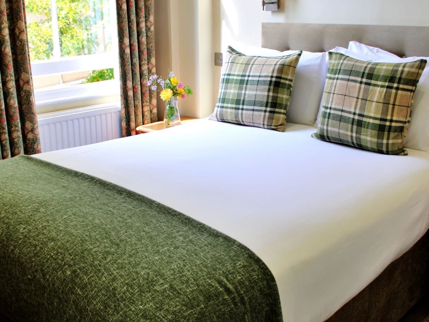 Victoria Square Hotel