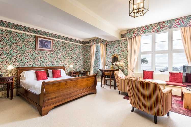 Orestone Manor Hotel