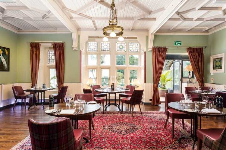 Orestone Manor Hotel