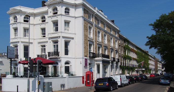 Chatsworth Hotel
