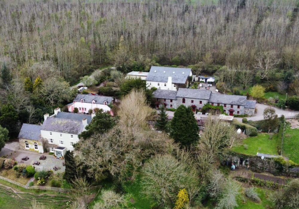 Barnabrow House