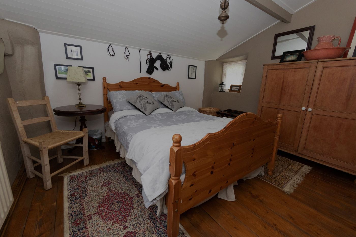 Cottage Mary Rose