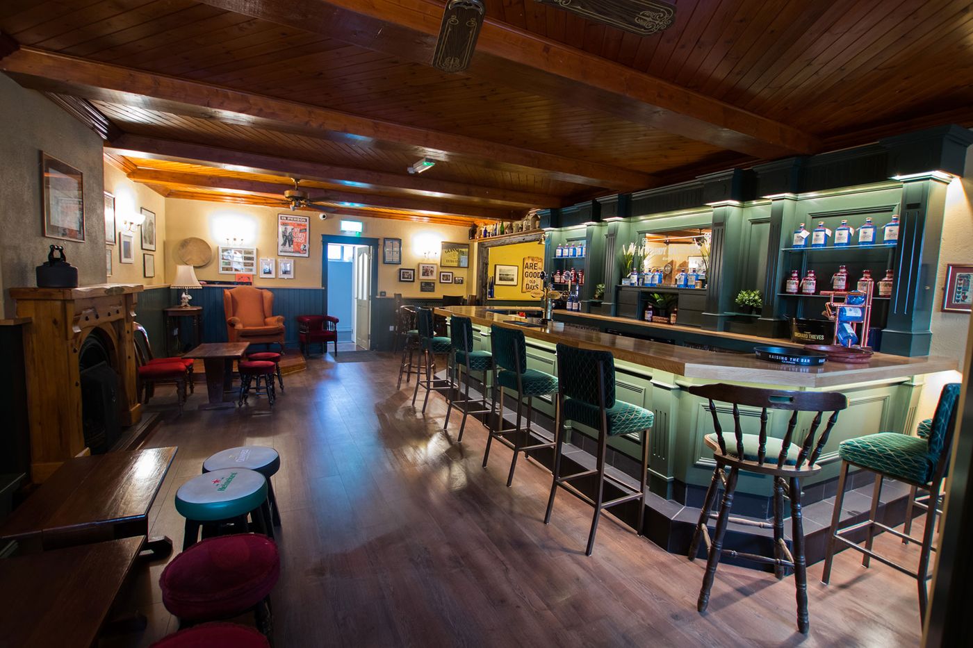 Paddy Mac's Holiday Bar
