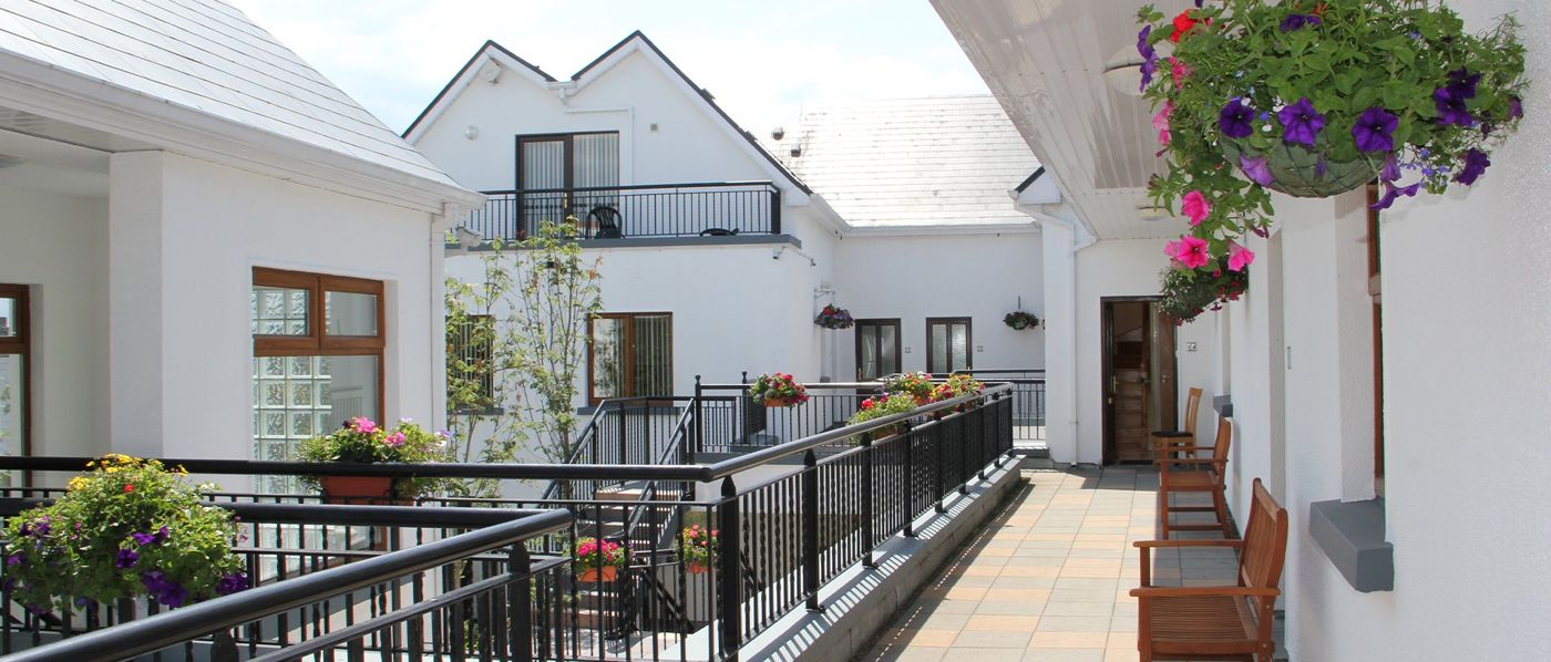 Donegan Court Aparthotel
