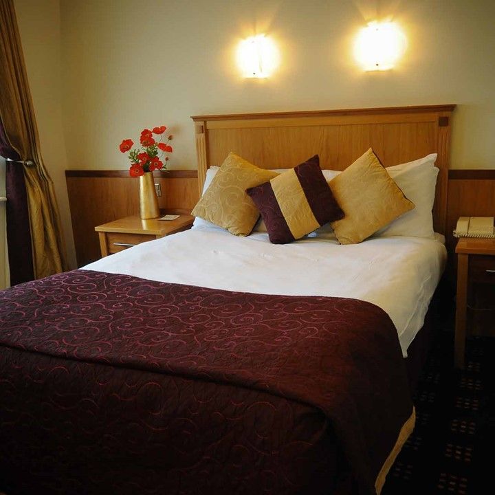 Bush Hotel