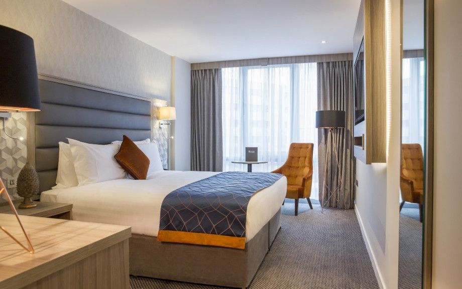 Metro Hotel