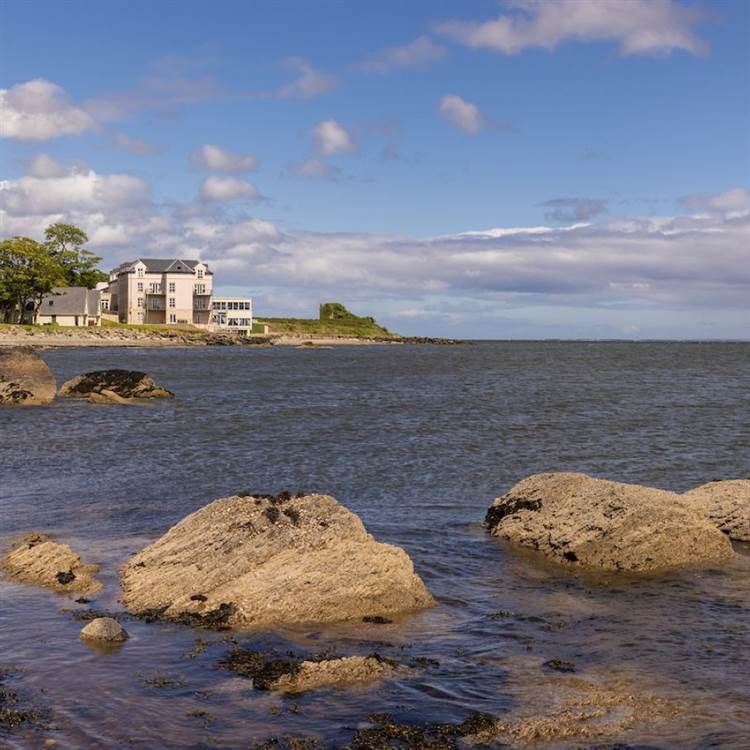 Redcastle Oceanfront Golf & Spa Hotel