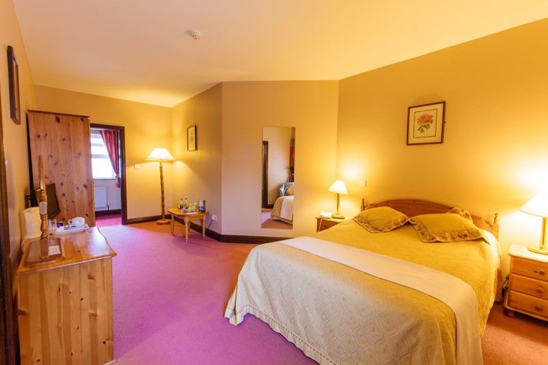 Yeats County Inn