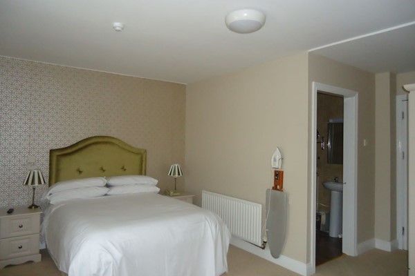 Templemore Arms Hotel
