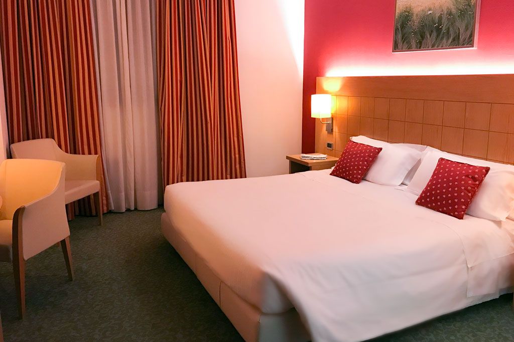 Hotel Senator