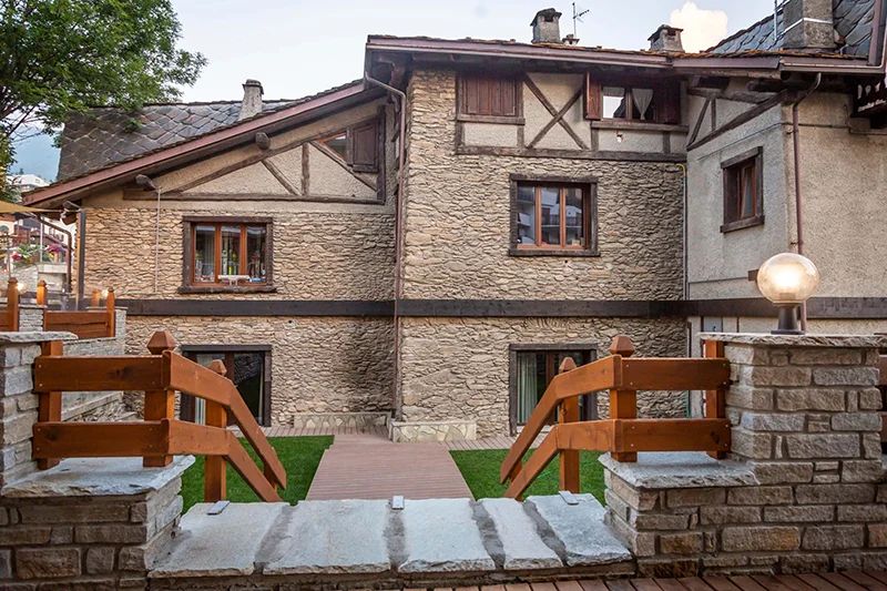 Hotel K2- Restaurant & Bar