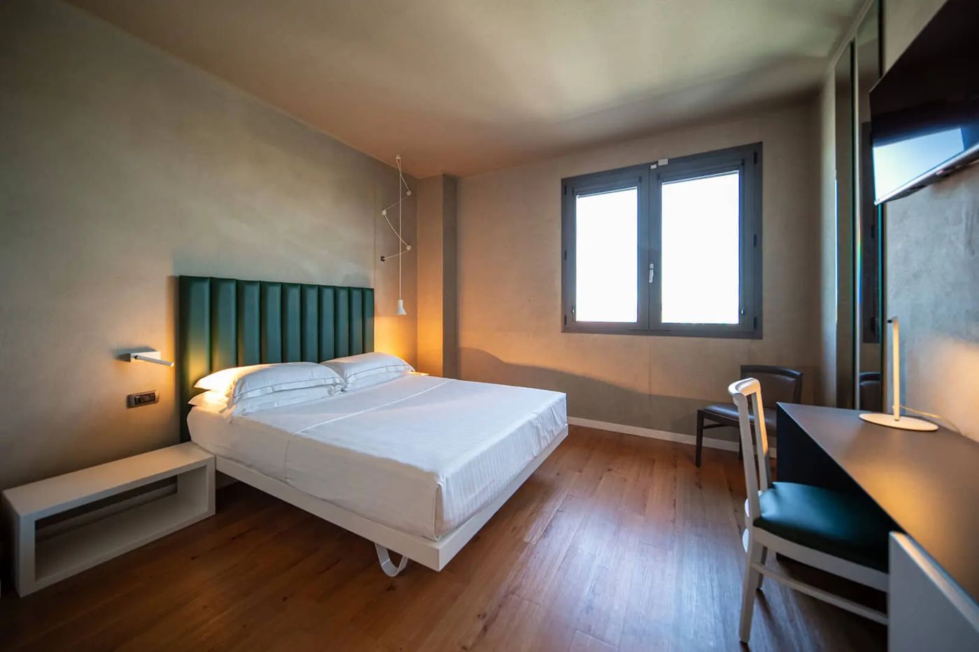 Point Hotel