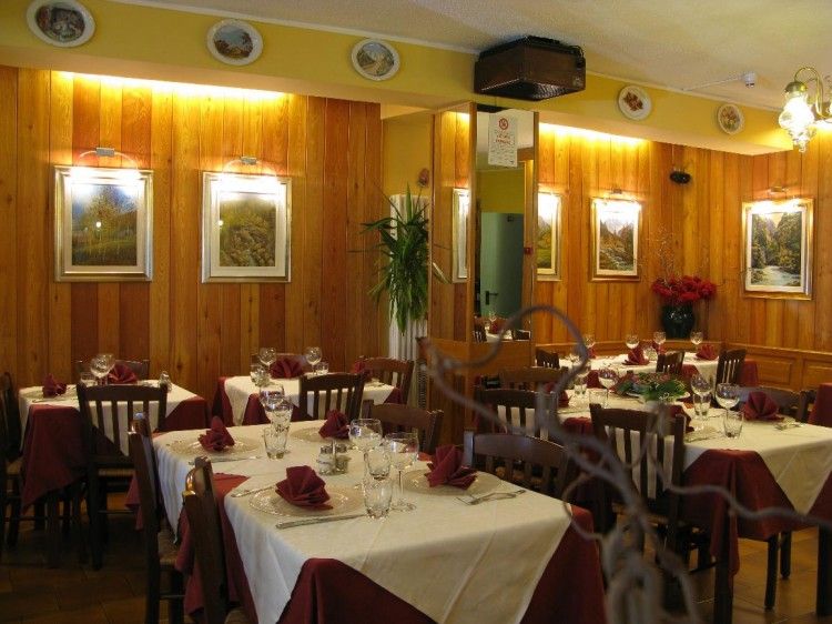 Hotel Bucaneve