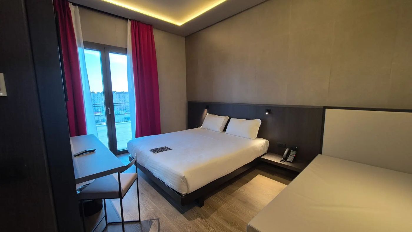 Hotel Kira Suites