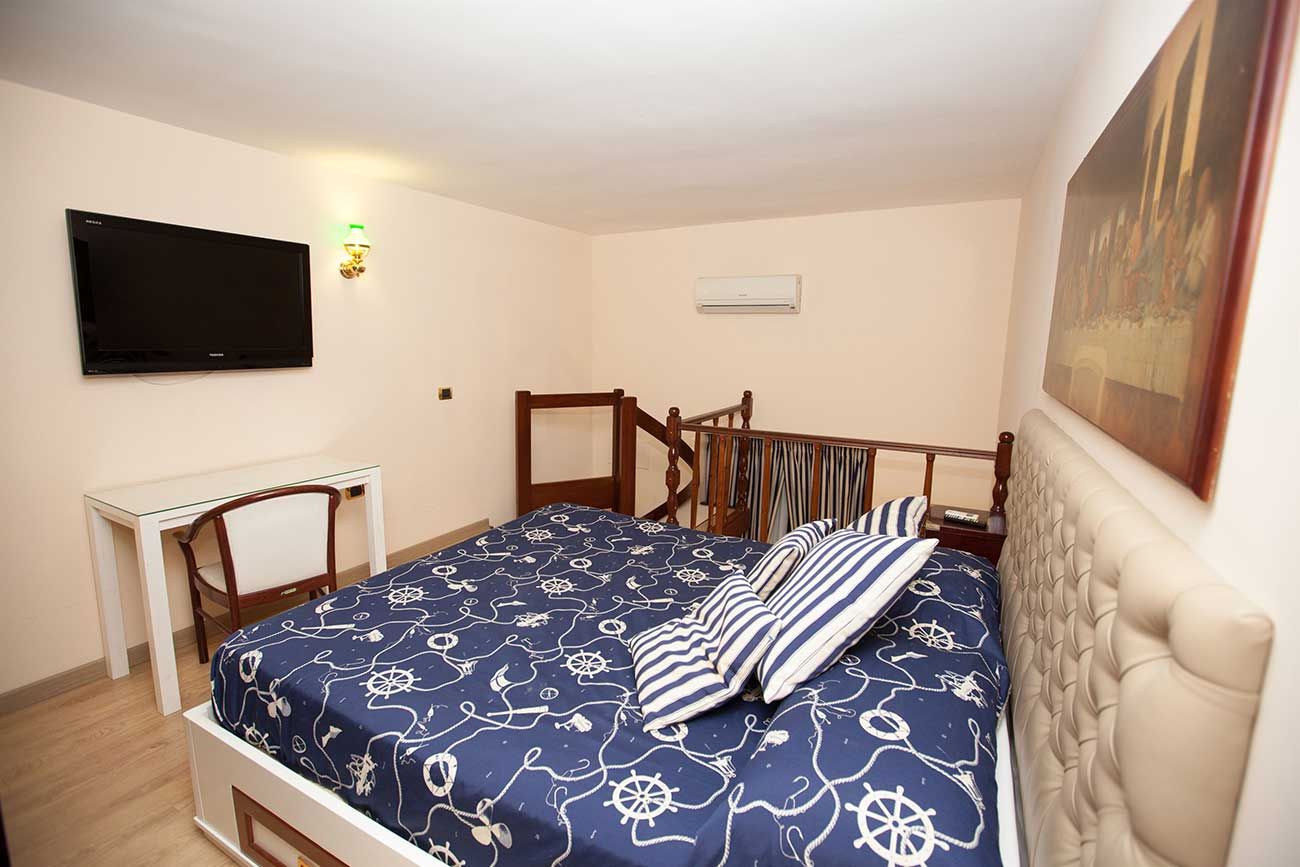 hotel Ausonia
