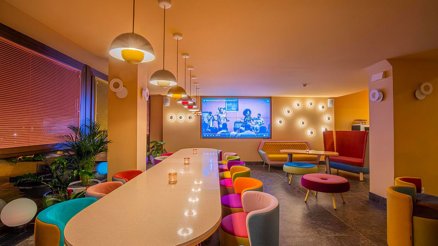 Omama Social Hotel