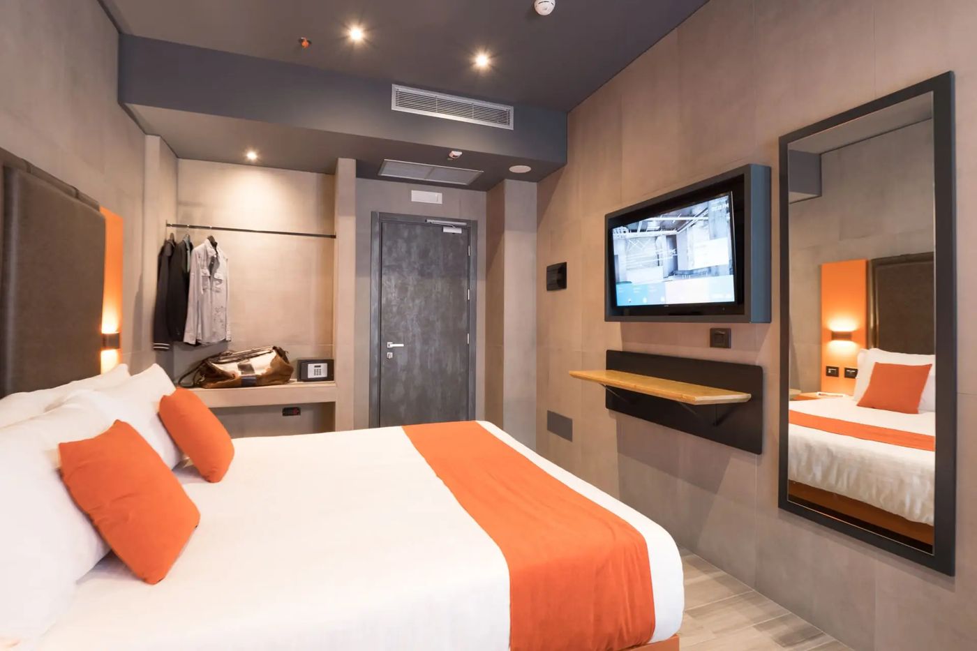 J24 Hotel