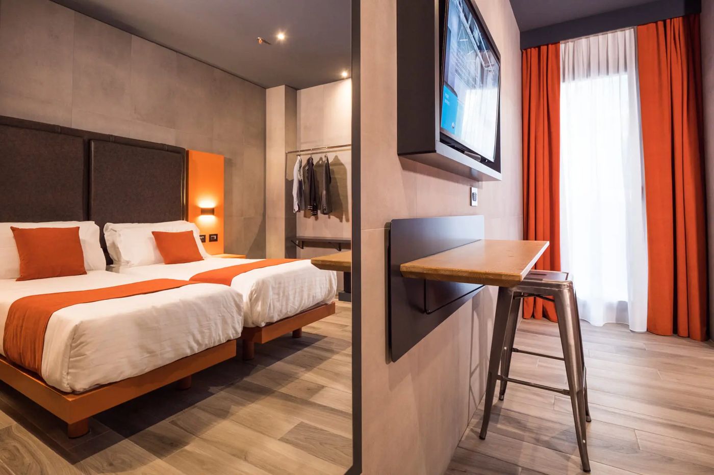J24 Hotel