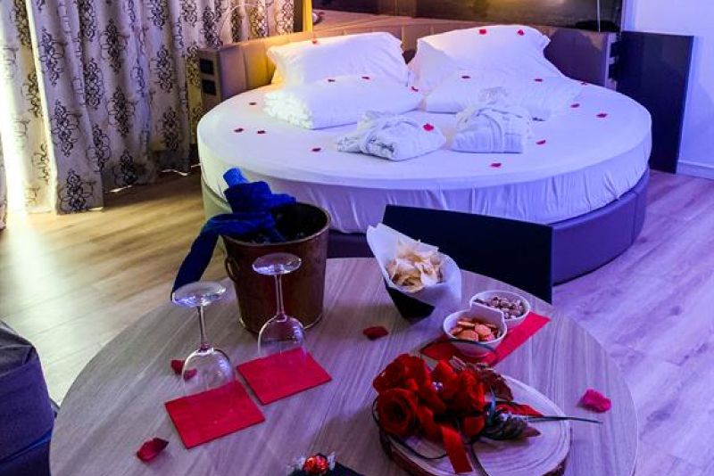 Ambassador Suite Hotel