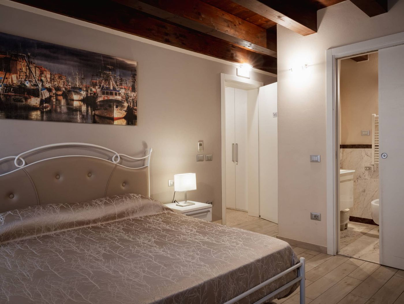 Piccola Venezia Room